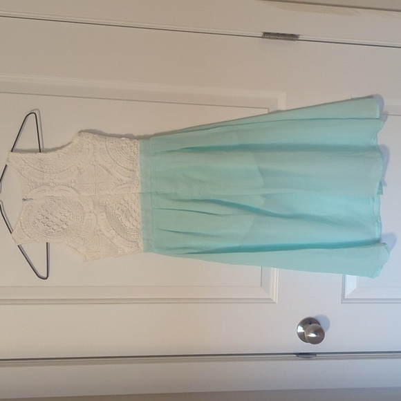 Girls Romper - Picture 2 of 4